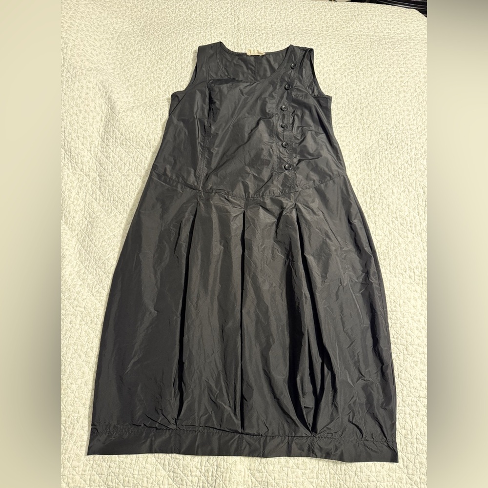 Luukaa Black Taffeta Midi Dress with Button Accents